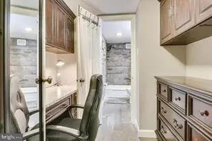 1300 Army Navy Dr, Arlington, VA 22202 - Photo 13