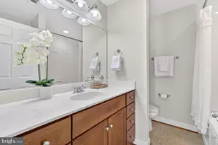 4113 S Four Mile Run Dr, Arlington, VA 22204 - Photo 17