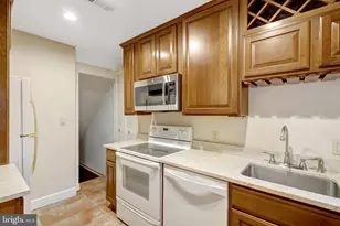 4142 36th St S, Arlington, VA 22206 - Photo 9