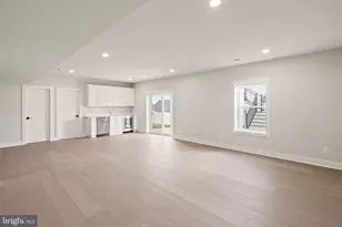 857 Manchester St, Arlington, VA 22205 - Photo 33