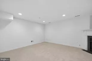 2741 11th St N, Arlington, VA 22201 - Photo 35