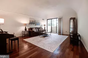 1101 S Arlington Ridge Rd, Arlington, VA 22202 - Photo 9