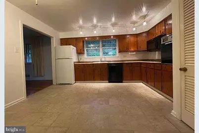 3637 38th Street N, Arlington, VA 22207 - Photo 5