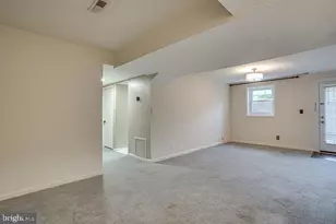 2731 S Walter Reed Dr, Arlington, VA 22206 - Photo 23