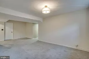 2731 S Walter Reed Dr, Arlington, VA 22206 - Photo 21