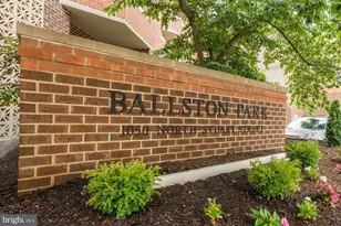 1050 N Stuart St, Arlington, VA 22201 - Photo 1