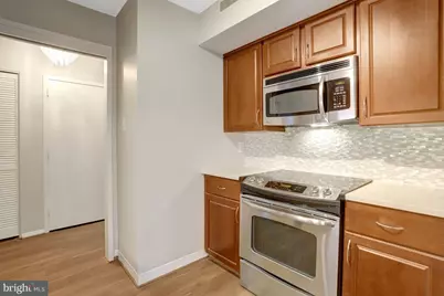 3800 Fairfax Drive #1711, Arlington, VA 22203 - Photo 3