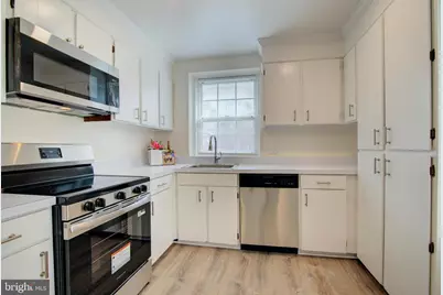 3050 S Buchanan Street #A2, Arlington, VA 22206 - Photo 7