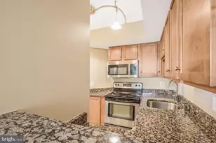 1001 N Randolph St, Arlington, VA 22201 - Photo 7