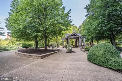 4141 N Henderson Road #822, Arlington, VA 22203 - Photo 23