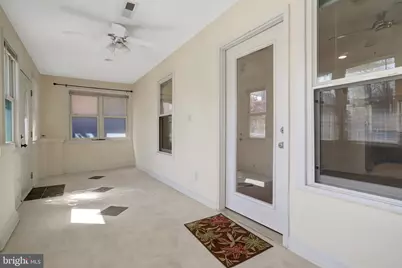 2206 S Grant Street S, Arlington, VA 22202 - Photo 21