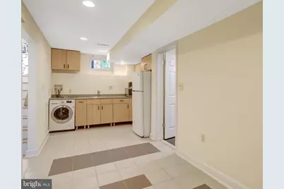 2206 S Grant Street S, Arlington, VA 22202 - Photo 49