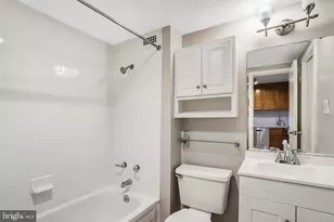 2030 N Adams St, Arlington, VA 22201 - Photo 17
