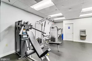 1211 S Eads St, Arlington, VA 22202 - Photo 37