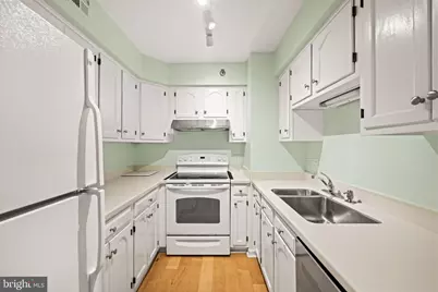 1301 N Courthouse Road #1505, Arlington, VA 22201 - Photo 11
