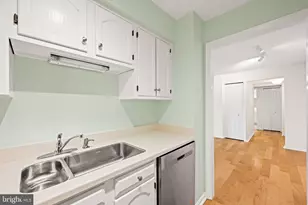 1301 N Courthouse Rd, Arlington, VA 22201 - Photo 13