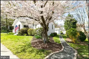 1129 19th St S, Arlington, VA 22202 - Photo 1