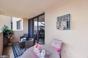 1101 S Arlington Ridge Rd, Arlington, VA 22202 - Photo 7