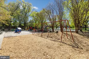 411 S Veitch St, Arlington, VA 22204 - Photo 41