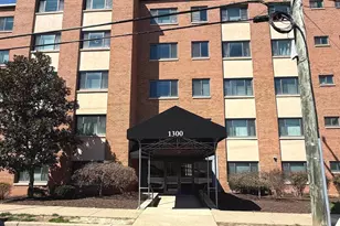 1300 S Arlington Ridge Rd, Arlington, VA 22202 - Photo 1