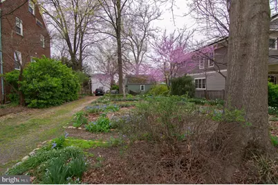 2401 N Dickerson Street, Arlington, VA 22207 - Photo 1