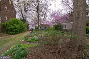 2401 N Dickerson St, Arlington, VA 22207 - Photo 1