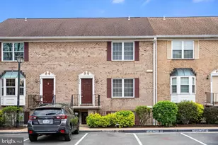 967 S Rolfe Street S, Arlington, VA 22204 - Photo 1