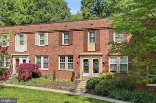 1414 S Barton Street S, Arlington, VA 22204 - Photo 1