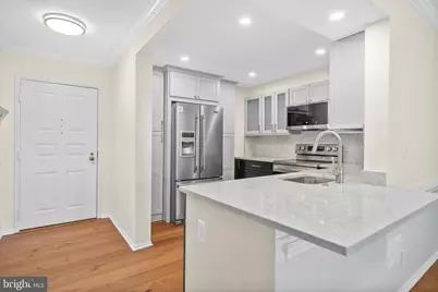 2100 Langston Boulevard #409, Arlington, VA 22201 - Photo 5