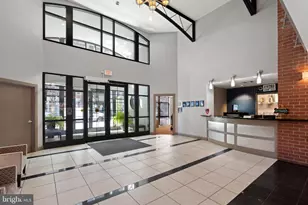 1021 N Garfield St, Arlington, VA 22201 - Photo 3