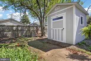 213 S Edgewood St, Arlington, VA 22204 - Photo 29