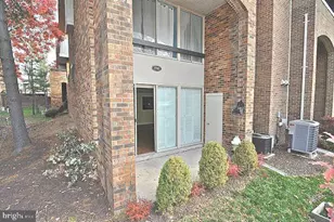 1741 S Hayes Street S, Arlington, VA 22202 - Photo 27