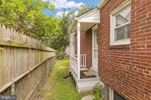 1607 13th St S, Arlington, VA 22204 - Photo 3