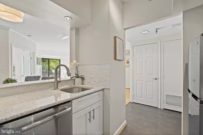 2400 Clarendon Boulevard #103, Arlington, VA 22201 - Photo 5