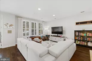 1418 N Rhodes St, Arlington, VA 22209 - Photo 7