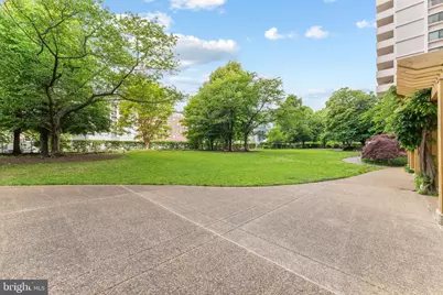 4141 N Henderson Road #614, Arlington, VA 22203 - Photo 47