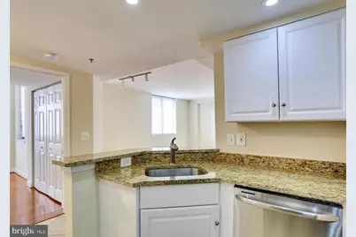 1045 N Utah Street #2-602, Arlington, VA 22201 - Photo 5