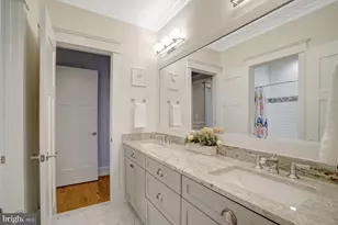 4249 25th St N, Arlington, VA 22207 - Photo 37
