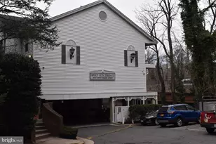 2050 N Calvert St, Arlington, VA 22201 - Photo 1