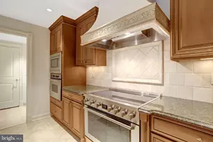 1201 N Nash St, Arlington, VA 22209 - Photo 11