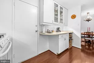 1300 Army Navy Dr, Arlington, VA 22202 - Photo 17