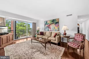 1300 Army Navy Dr, Arlington, VA 22202 - Photo 5