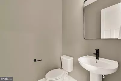 923 17th Street S, Arlington, VA 22202 - Photo 27