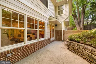1105 N Powhatan St, Arlington, VA 22205 - Photo 43