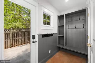 1105 N Powhatan St, Arlington, VA 22205 - Photo 37