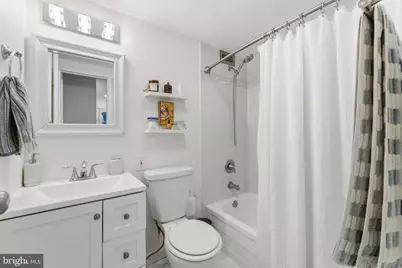 2030 N Adams Street #911, Arlington, VA 22201 - Photo 17
