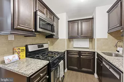 2030 N Adams Street #911, Arlington, VA 22201 - Photo 11