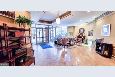 1001 N Vermont Street #811, Arlington, VA 22201 - Photo 3