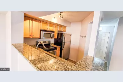 1001 N Vermont Street #811, Arlington, VA 22201 - Photo 7