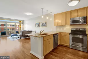 888 N Quincy St, Arlington, VA 22203 - Photo 3